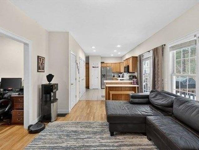 condo with 4 bedroom, Upton MA ES105589727