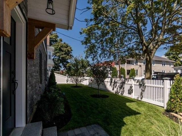 condo with 4 bedroom, Waltham MA ES105403695