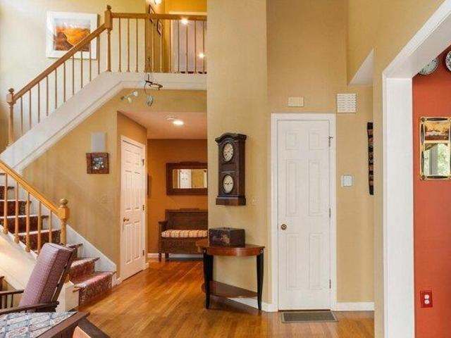 condo with 4 bedroom, Waltham MA ES105496778