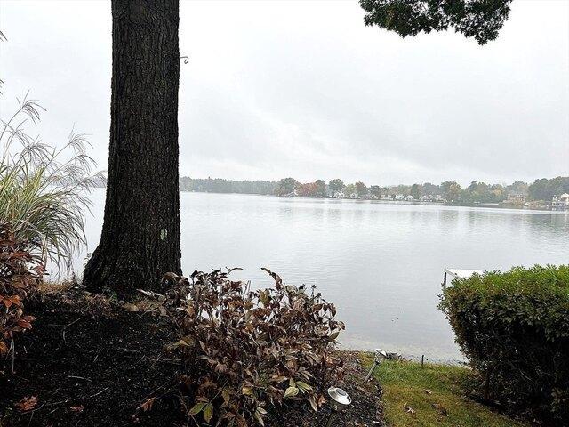 condo with 4 bedroom, Webster MA ES105274394