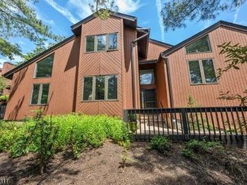 condo with 4 bedroom, West Orange NJ ES103437545