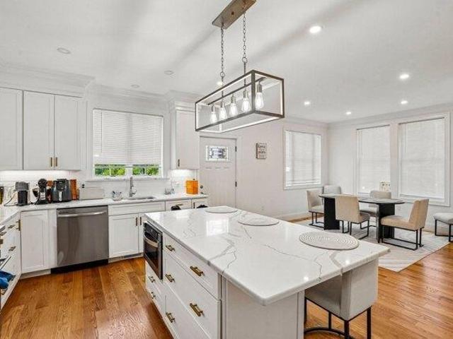 condo with 4 bedroom, Weymouth MA ES105474190