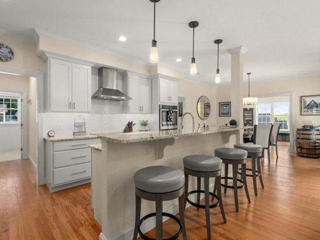 condo with 4 bedroom, Wilbraham MA ES105193283
