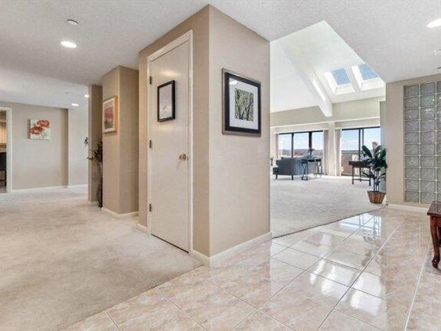 condo with 4 bedroom, Worcester MA ES104480948