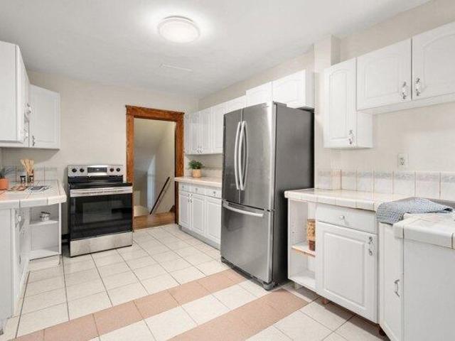 condo with 4 bedroom, Worcester MA ES105417567