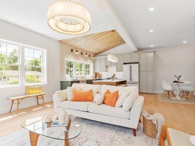 condo with 4 bedroom, Bedford MA ES105516137