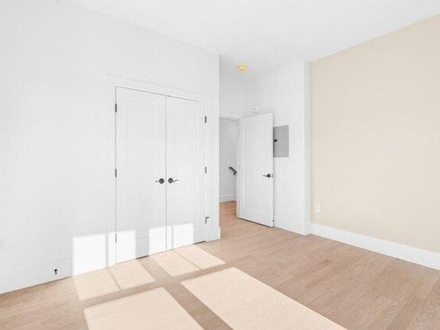 condo with 4 bedroom, Boston MA ES105557708