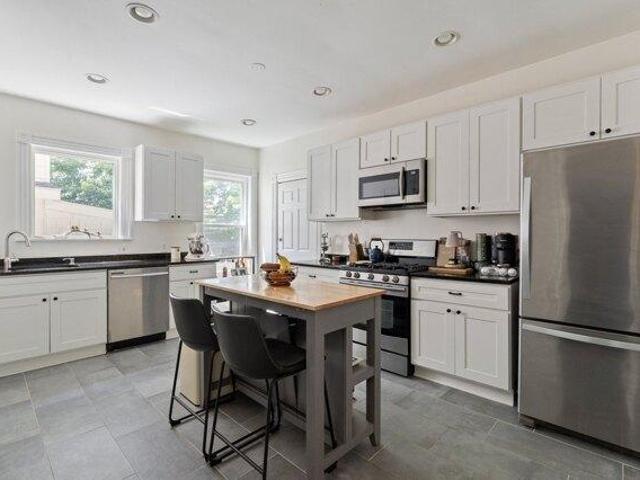 condo with 4 bedroom, Boston MA ES105561435