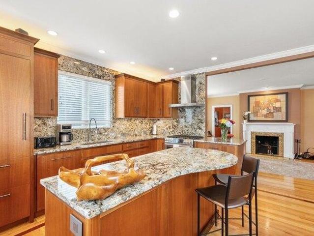 condo with 4 bedroom, Brookline MA ES105403951