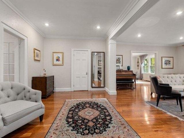 condo with 4 bedroom, Brookline MA ES105534905