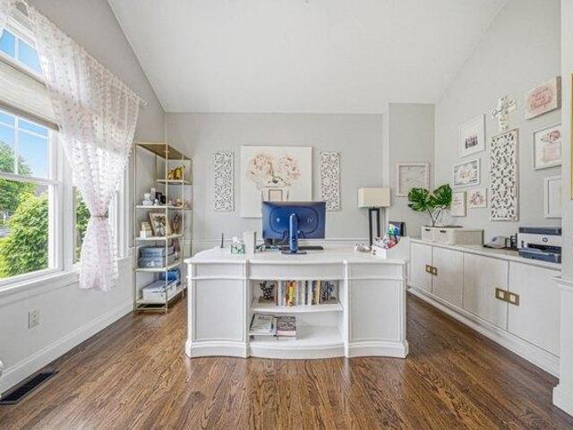 condo with 4 bedroom, Braintree MA ES105532494