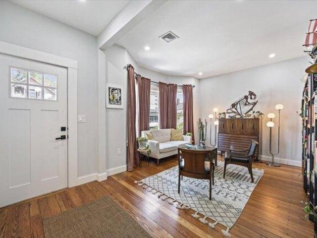 condo with 4 bedroom, Chelsea MA ES105418913