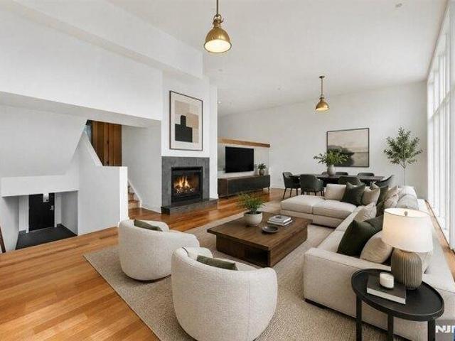 condo with 4 bedroom, Edgewater NJ ES105535149