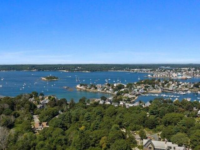 condo with 4 bedroom, Gloucester MA ES105478481