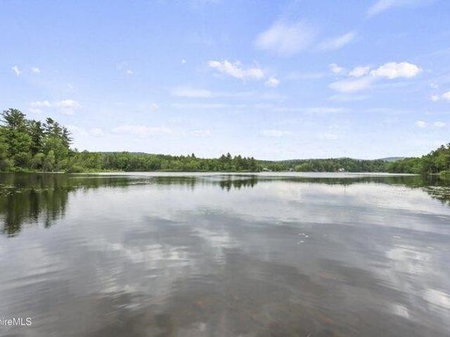 condo with 4 bedroom, Hinsdale MA ES105427642