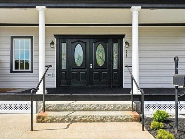 condo with 4 bedroom, Lunenburg MA ES104540328