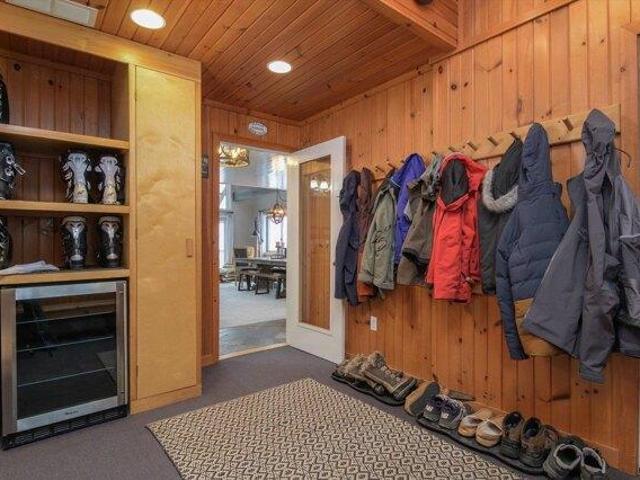 condo with 4 bedroom, Ludlow VT ES104831116