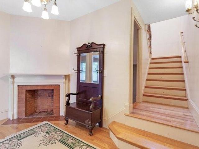 condo with 4 bedroom, Medford MA ES105561053