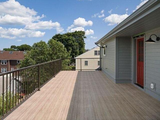 condo with 4 bedroom, Medford MA ES105575115