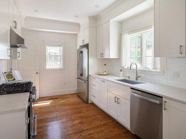 condo with 4 bedroom, Medford MA ES105577078