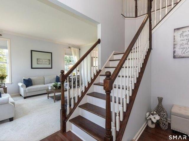 condo with 4 bedroom, Middlebury CT DS103500194