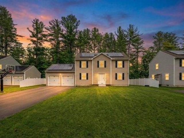 condo with 4 bedroom, Nashua NH DS104442933