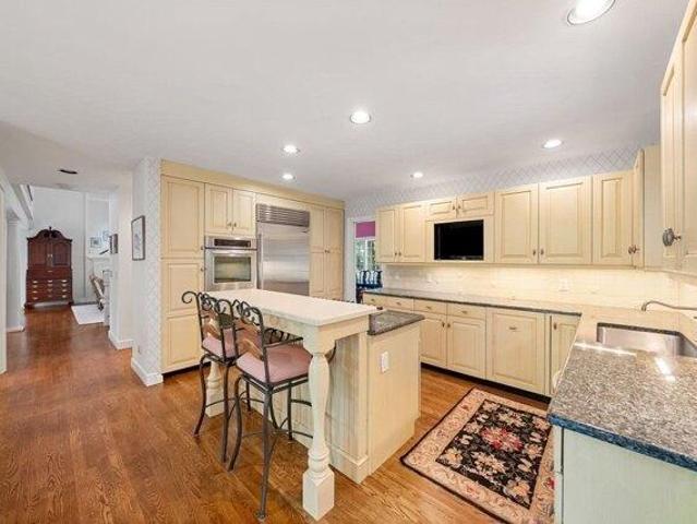 condo with 4 bedroom, Natick MA ES105588765