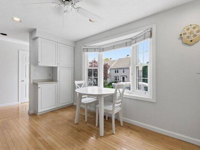 condo with 4 bedroom, Natick MA ES105368472
