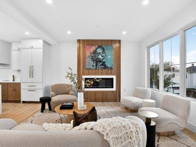 condo with 4 bedroom, Newton MA ES105415101