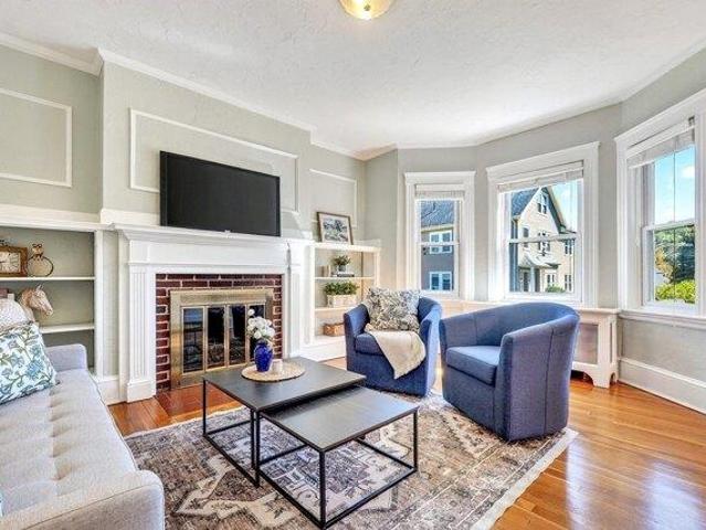 condo with 4 bedroom, Newton MA ES105536293