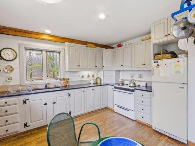 condo with 4 bedroom, New Ipswich NH ES104513260