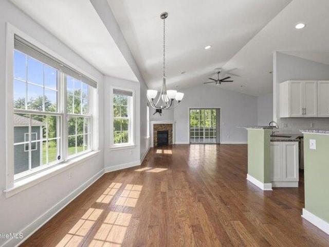 condo with 4 bedroom, Pittsfield MA ES105257771