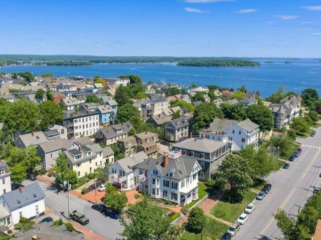 condo with 4 bedroom, Portland ME ES104568988