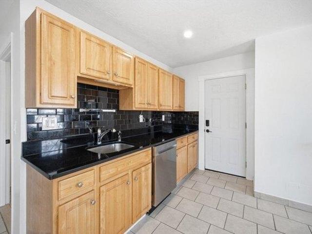 condo with 4 bedroom, Quincy MA ES105423282