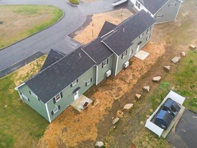 condo with 4 bedroom, Sanford ME ES105589850
