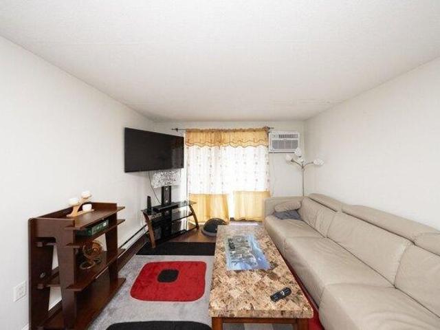 condo with 5 bedroom, Worcester MA ES105417011