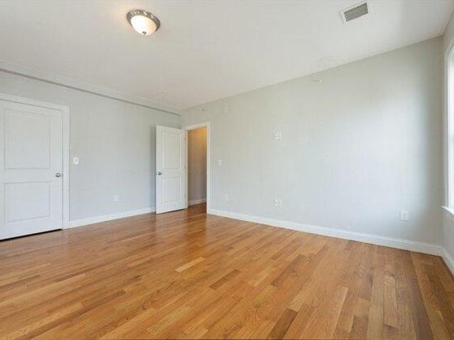 condo with 5 bedroom, Boston MA ES105439108