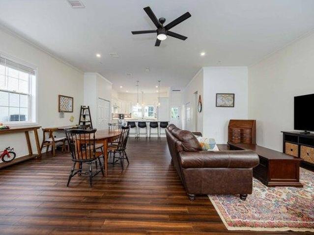 condo with 5 bedroom, Medway MA ES105416468