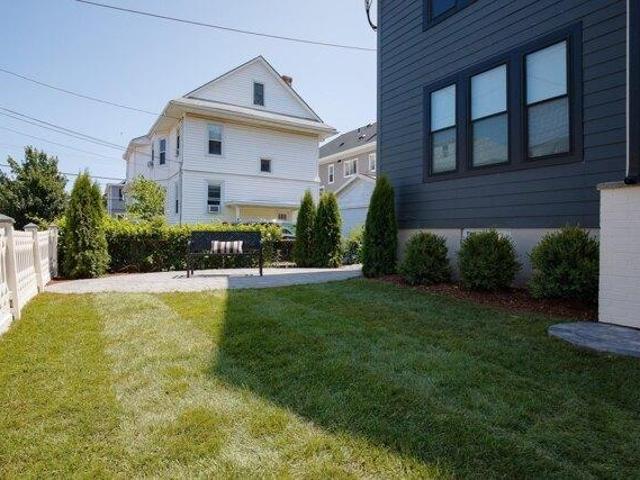 condo with 5 bedroom, Medford MA ES105591584