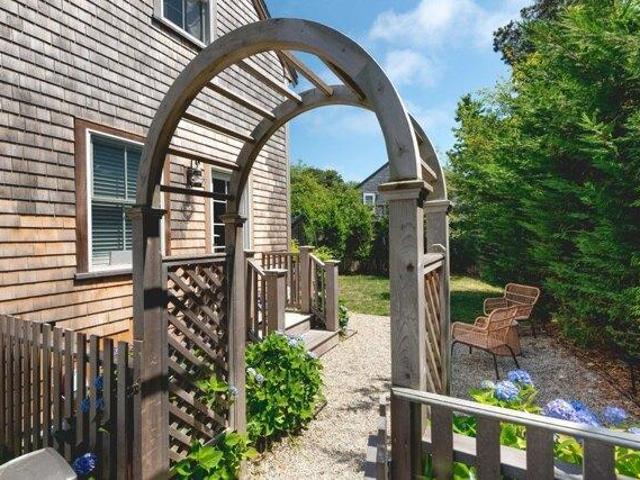 condo with 5 bedroom, Nantucket MA ES105911433