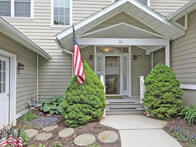 condo with 5 bedroom, Pittsfield MA ES105366137