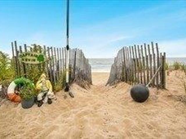 condo with 5 bedroom, Salisbury MA ES104479355