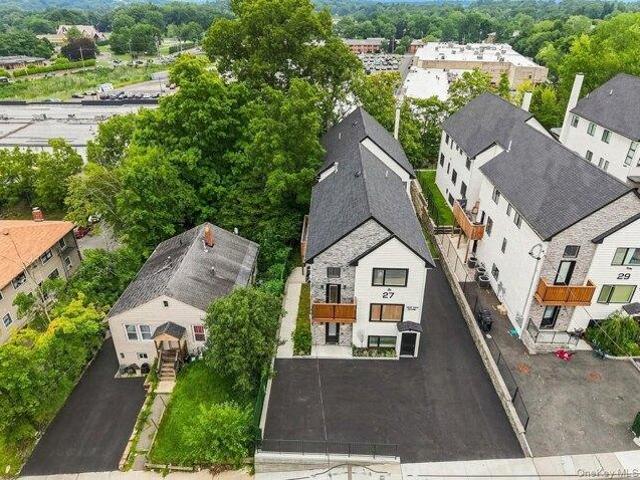 condo with 8 bedroom, Spring Valley NY ES105289365