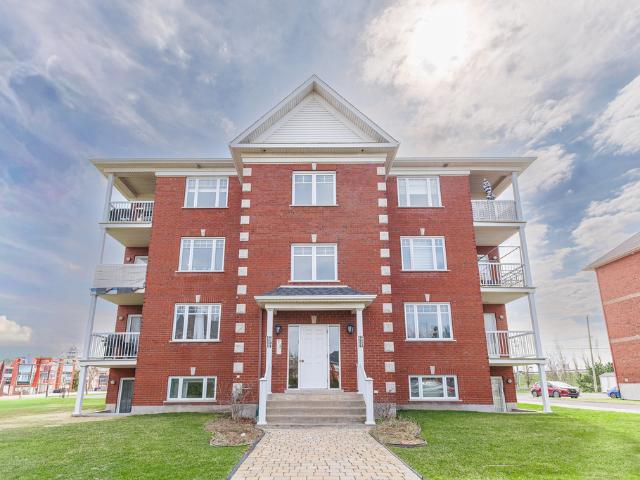 Condo à Louer 152 rue de Chantilly, Candiac 20 photos | Logis Québec