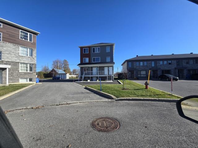 Condo à Louer 21 rue ferland, Saint Rémi 6 photos | Logis Québec