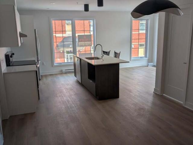 Condo à Louer 5 du Royal 22e régiment, Saint Jean sur Richelieu 8 photos | Logis Québec