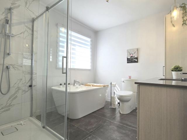 Condo à Louer 77 Rue St Paul, Charlemagne 5 photos | Logis Québec