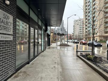 London, Ontario - Garden, Terrace, Balcony