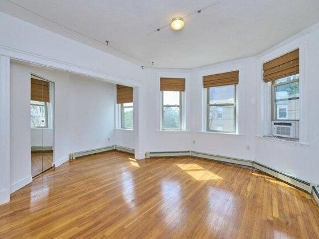 condo Boston MA ES105633341