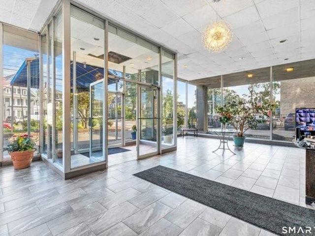 condo Bridgeport CT ES105547997